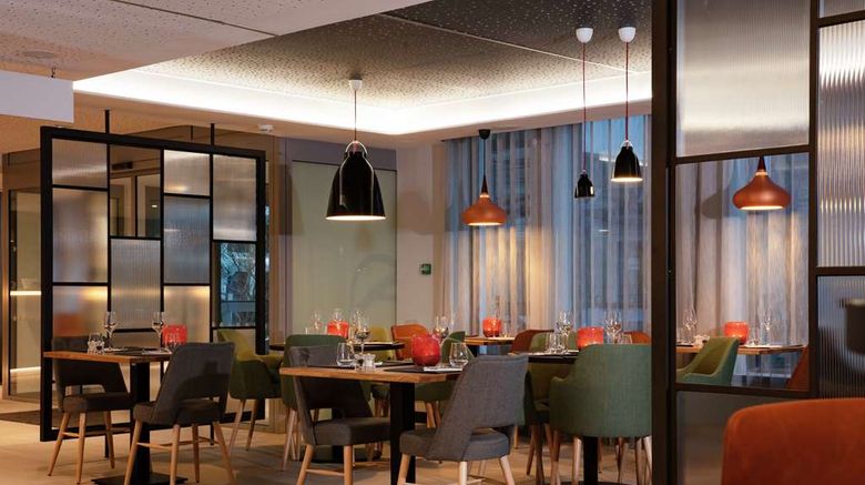 <b>Hilton Garden Inn Paris Orly Airport Restaurant</b>. Images powered by <a href="https://iceportal.shijigroup.com/" title="IcePortal" target="_blank">IcePortal</a>.
