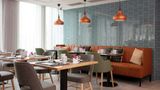<b>Hilton Garden Inn Paris Orly Airport Restaurant</b>. Images powered by <a href="https://iceportal.shijigroup.com/" title="IcePortal" target="_blank">IcePortal</a>.