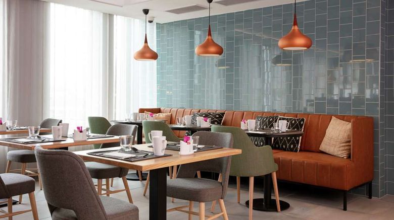 <b>Hilton Garden Inn Paris Orly Airport Restaurant</b>. Images powered by <a href="https://iceportal.shijigroup.com/" title="IcePortal" target="_blank">IcePortal</a>.