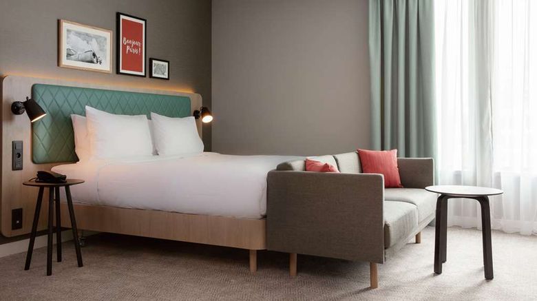 <b>Hilton Garden Inn Paris Orly Airport Room</b>. Images powered by <a href="https://iceportal.shijigroup.com/" title="IcePortal" target="_blank">IcePortal</a>.