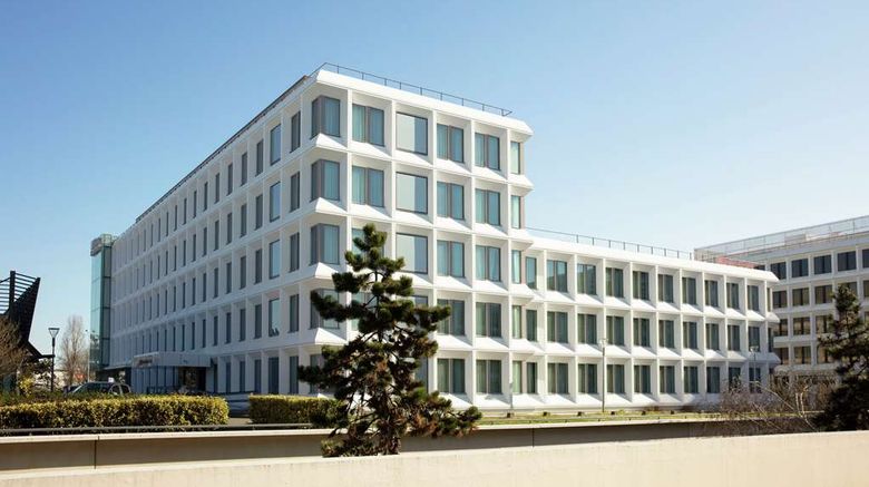 <b>Hilton Garden Inn Paris Orly Airport Exterior</b>. Images powered by <a href="https://iceportal.shijigroup.com/" title="IcePortal" target="_blank">IcePortal</a>.