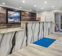 SureStay Plus by BW Benbrook Ft Worth Lobby