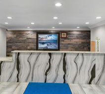 SureStay Plus by BW Benbrook Ft Worth Lobby