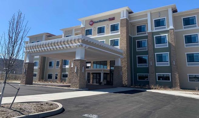 Best Western Plus Horseheads Inn & Stes Exterior