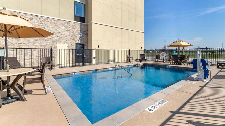 Comfort Suites Ft Sam Houston/SAMMC Area Pool