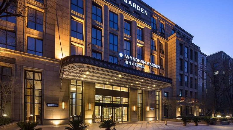 <b>Wyndham Garden Zhengzhou Exterior</b>. Images powered by <a href="https://iceportal.shijigroup.com/" title="IcePortal" target="_blank">IcePortal</a>.