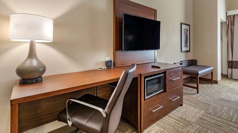 <b>Comfort Suites Cedar Park - Austin Northwest Suite</b>. Images powered by <a href="https://iceportal.shijigroup.com/" title="IcePortal" target="_blank">IcePortal</a>.