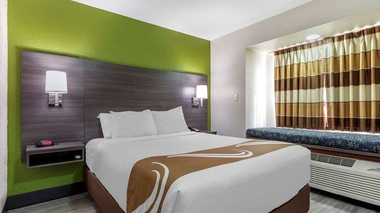 <b>Quality Inn & Suites Longview Room</b>. Images powered by <a href="https://iceportal.shijigroup.com/" title="IcePortal" target="_blank">IcePortal</a>.