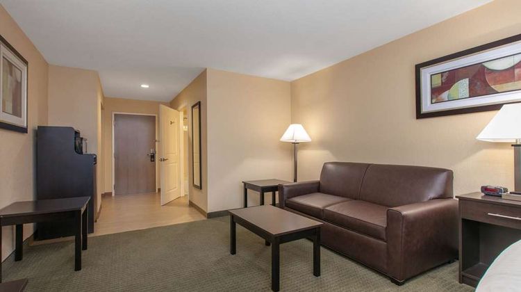 Days Inn & Suites Florence Suite