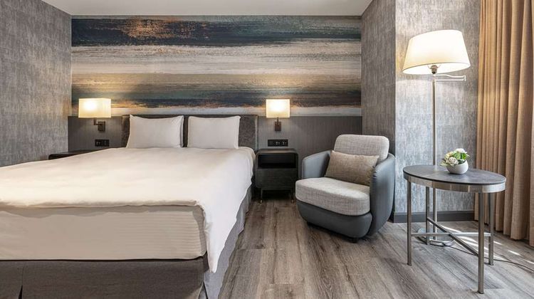 Lakeshore Hotel Metropolis Other
