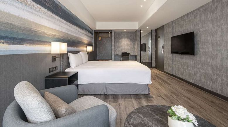 <b>Lakeshore Hotel Metropolis Room</b>. Images powered by <a href="https://iceportal.shijigroup.com/" title="IcePortal" target="_blank">IcePortal</a>.