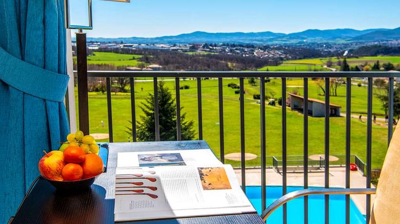 <b>Domaine Du Golf St Clair Room</b>. Images powered by <a href="https://iceportal.shijigroup.com/" title="IcePortal" target="_blank">IcePortal</a>.