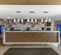 Best Western Plus Dauphin Lobby