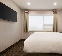 Days Inn by Wyndham Wainwright Room