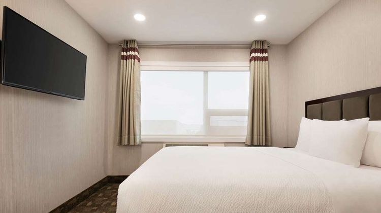 Days Inn by Wyndham Wainwright Room