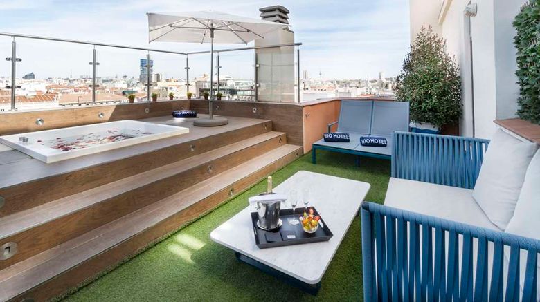 <b>H10 Villa de la Reina Suite</b>. Images powered by <a href="https://iceportal.shijigroup.com/" title="IcePortal" target="_blank">IcePortal</a>.