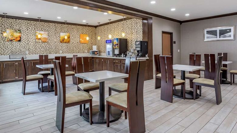 <b>Comfort Inn & Sts N Little Rock JFK Blvd Restaurant</b>. Images powered by <a href="https://iceportal.shijigroup.com/" title="IcePortal" target="_blank">IcePortal</a>.