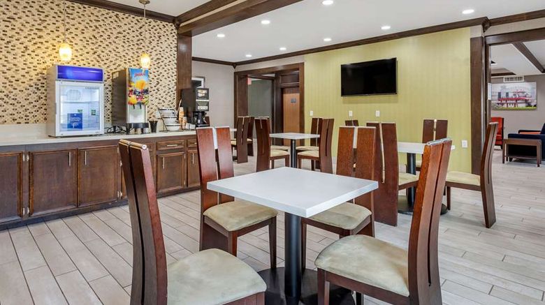 <b>Comfort Inn & Sts N Little Rock JFK Blvd Restaurant</b>. Images powered by <a href="https://iceportal.shijigroup.com/" title="IcePortal" target="_blank">IcePortal</a>.