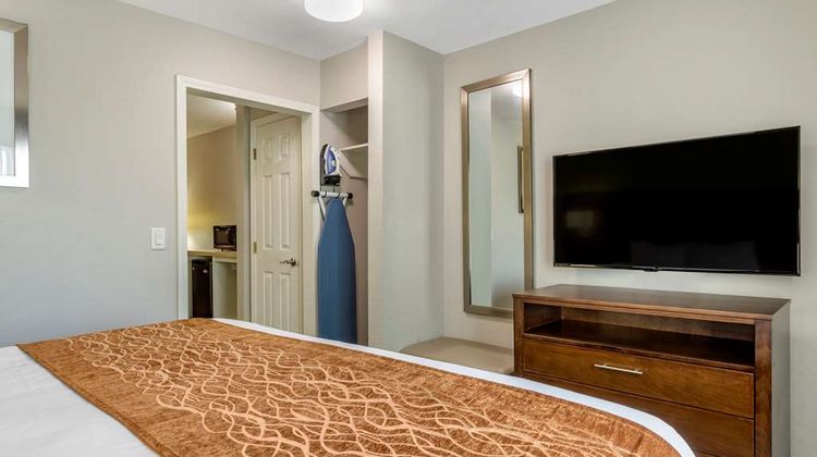 Comfort Inn & Sts N Little Rock JFK Blvd Suite