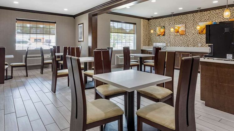 Comfort Inn & Sts N Little Rock JFK Blvd Restaurant