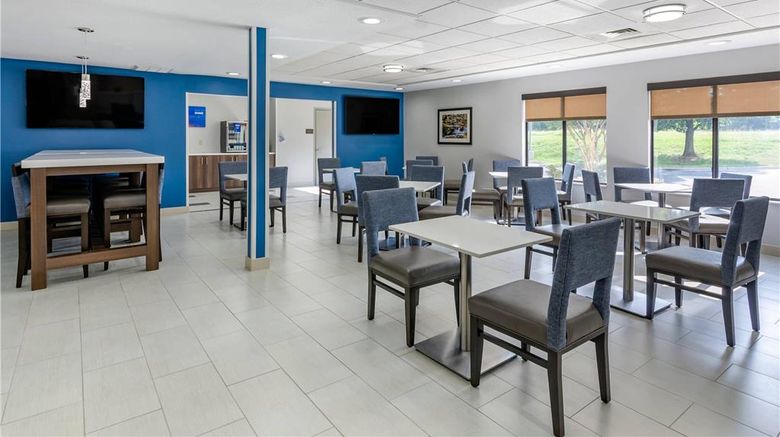<b>Comfort Inn & Suites Restaurant</b>. Images powered by <a href="https://iceportal.shijigroup.com/" title="IcePortal" target="_blank">IcePortal</a>.