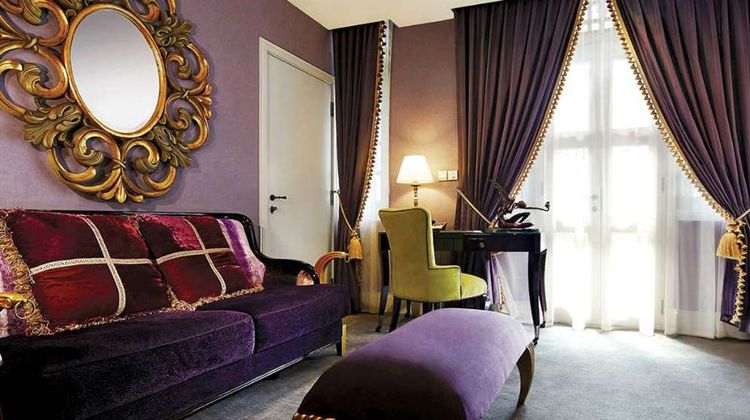 The Scarlet Singapore Suite