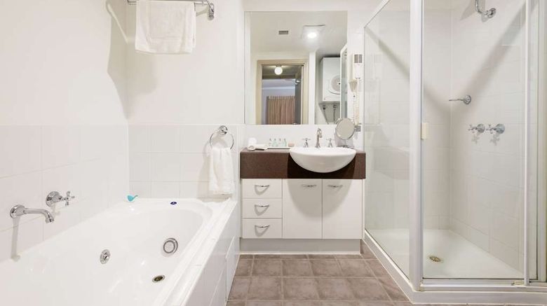 <b>Ringwood Royale Apartment Hotel Room</b>. Images powered by <a href="https://iceportal.shijigroup.com/" title="IcePortal" target="_blank">IcePortal</a>.