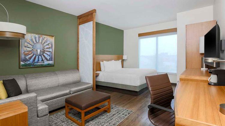 Hyatt Place Waco Room