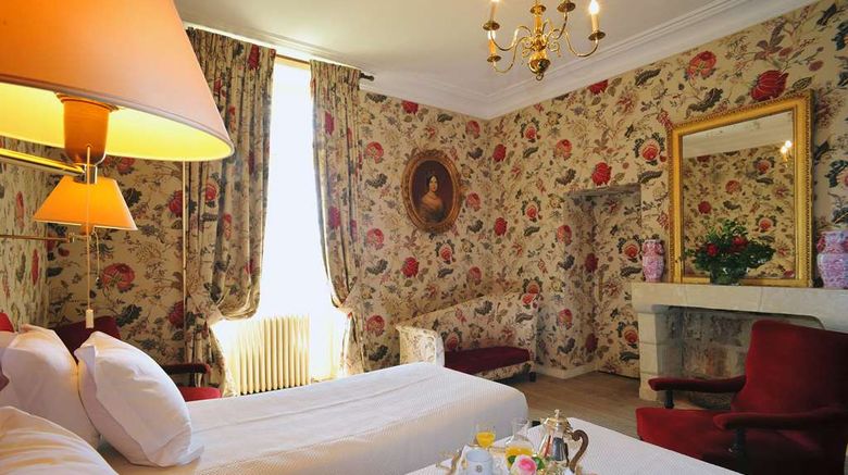 <b>Chateau de la Bourdaisiere Room</b>. Images powered by <a href="https://iceportal.shijigroup.com/" title="IcePortal" target="_blank">IcePortal</a>.