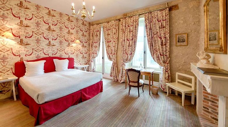 <b>Chateau de la Bourdaisiere Room</b>. Images powered by <a href="https://iceportal.shijigroup.com/" title="IcePortal" target="_blank">IcePortal</a>.