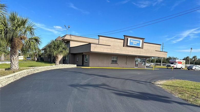 <b>Rodeway Inn Bushnell Exterior</b>. Images powered by <a href="https://iceportal.shijigroup.com/" title="IcePortal" target="_blank">IcePortal</a>.