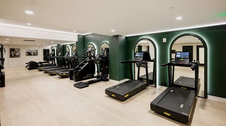 Hotel Fort Des Moines CURIO by Hilton Health