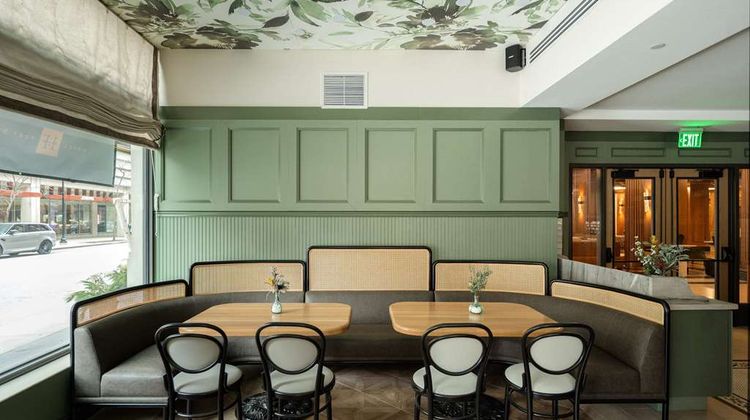 Hotel Fort Des Moines CURIO by Hilton Restaurant