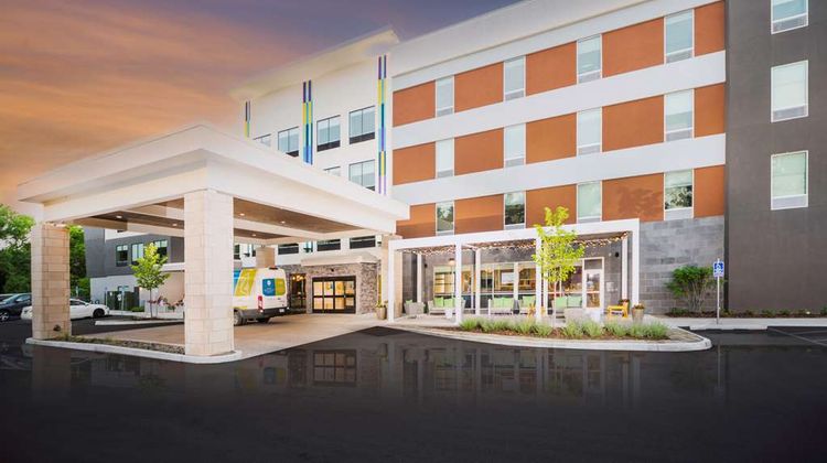 Home2 Suites Minneapolis Mall of America Exterior