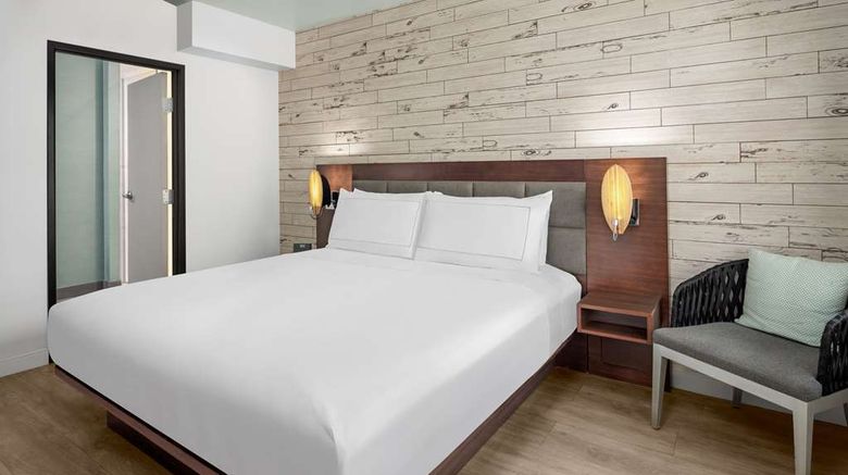 <b>The Fin Hotel Room</b>. Images powered by <a href="https://iceportal.shijigroup.com/" title="IcePortal" target="_blank">IcePortal</a>.