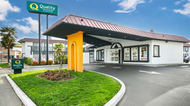 <b>Quality Inn & Suites Sacramento Downtown Exterior</b>. Images powered by <a href="https://iceportal.shijigroup.com/" title="IcePortal" target="_blank">IcePortal</a>.