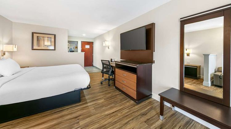 Quality Inn & Suites Sacramento Downtown Room
