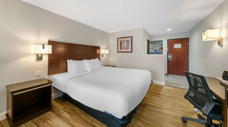 Quality Inn & Suites Sacramento Downtown Room