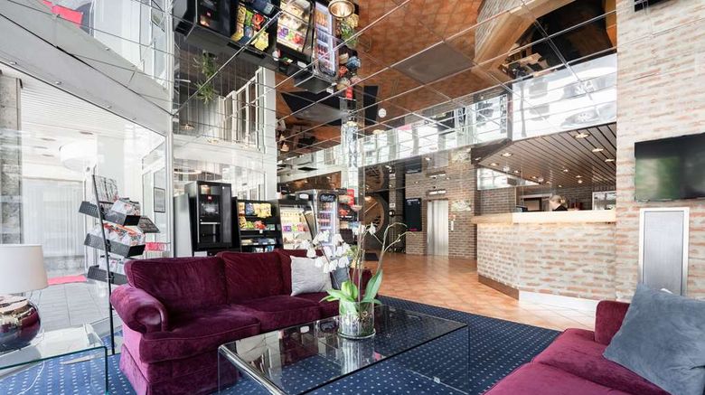 <b>Scandic City Hotel Lobby</b>. Images powered by <a href="https://iceportal.shijigroup.com/" title="IcePortal" target="_blank">IcePortal</a>.