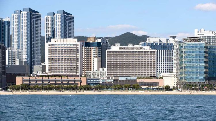 Paradise Hotel Busan Exterior