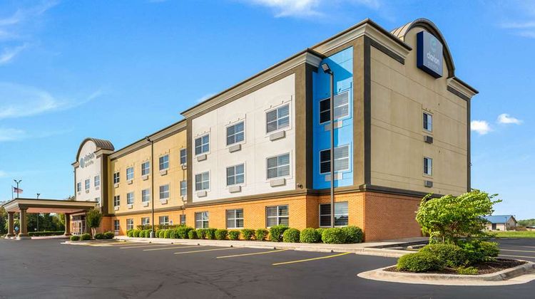 Clarion Pointe Huntsville Airport Exterior