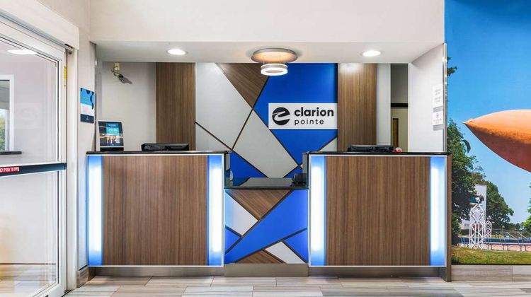 Clarion Pointe Huntsville Airport Lobby