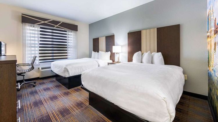 Clarion Pointe Huntsville Airport Room