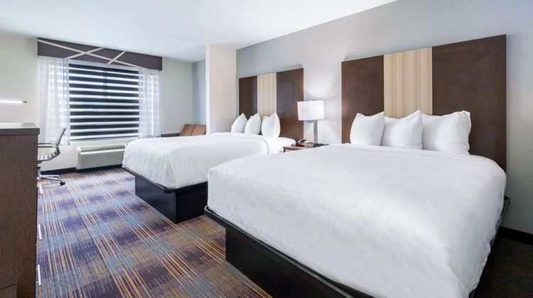 Clarion Pointe Huntsville Airport Suite