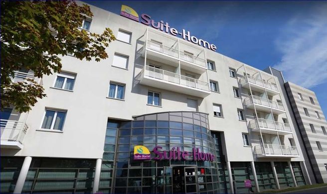 Suite-Home Saran Exterior