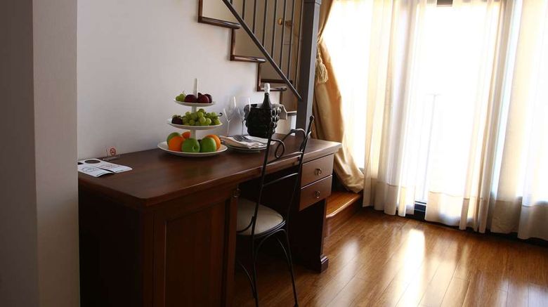 <b>San Rocco Hotel Suite</b>. Images powered by <a href="https://iceportal.shijigroup.com/" title="IcePortal" target="_blank">IcePortal</a>.