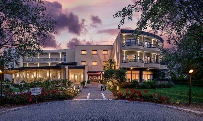 Park Hotel Junior Exterior