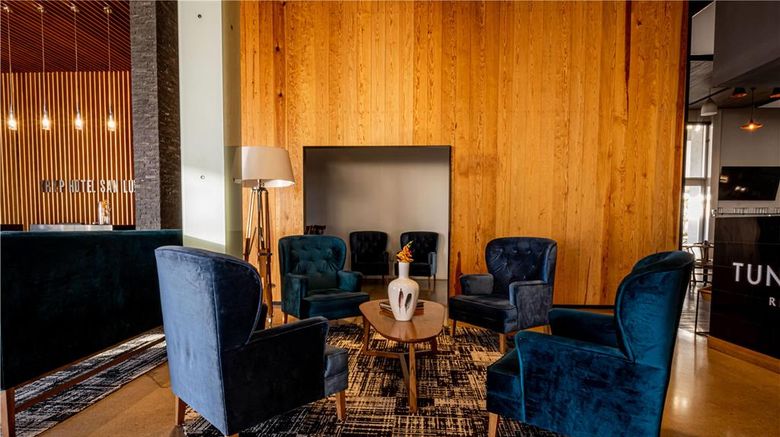 <b>TRYP by Wyndham San Luis Potos Lobby</b>. Images powered by <a href="https://iceportal.shijigroup.com/" title="IcePortal" target="_blank">IcePortal</a>.