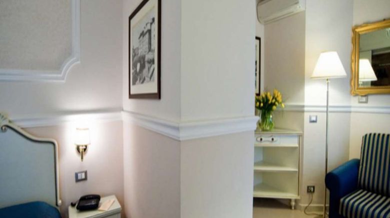 <b>Hotel Gran Duca Room</b>. Images powered by <a href="https://iceportal.shijigroup.com/" title="IcePortal" target="_blank">IcePortal</a>.