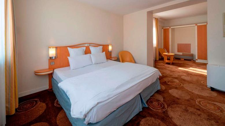 <b>Grand Hotel Filippo, Niederbronn Room</b>. Images powered by <a href="https://iceportal.shijigroup.com/" title="IcePortal" target="_blank">IcePortal</a>.